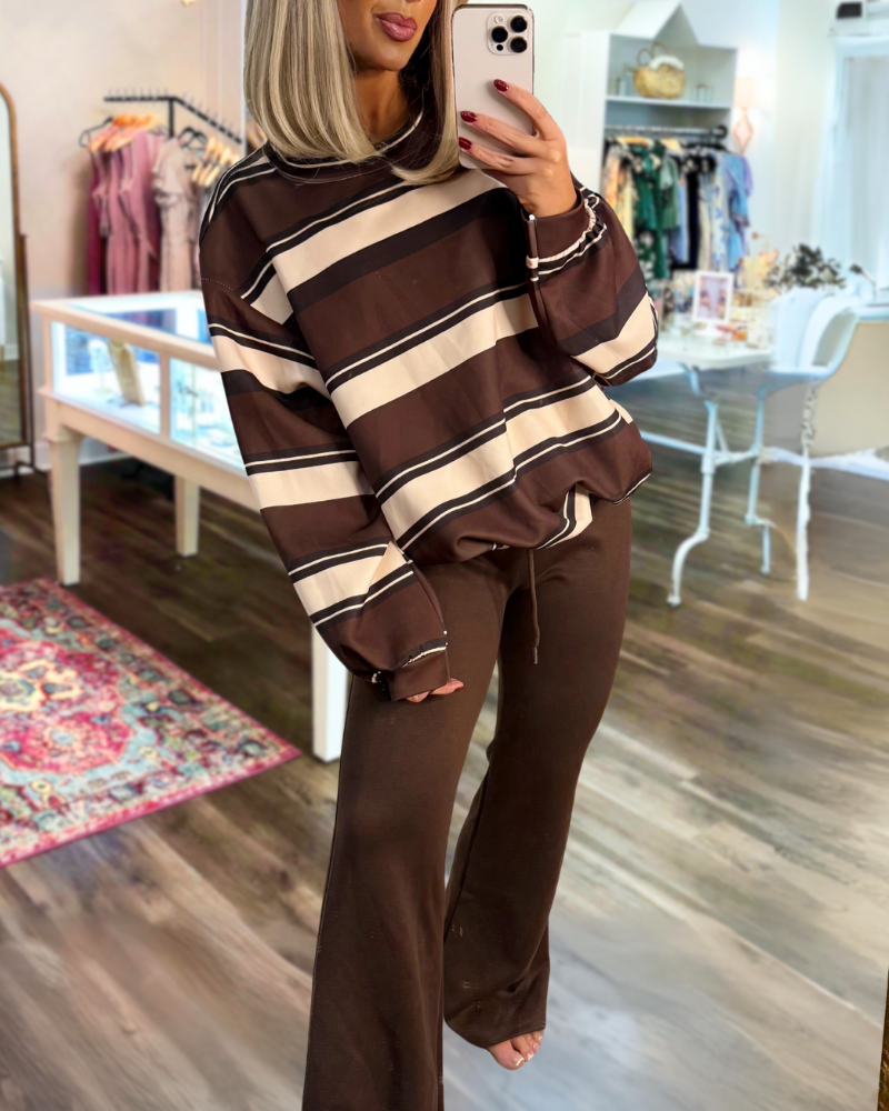 Chic Oversized Striped Crewneck Sweatshirt