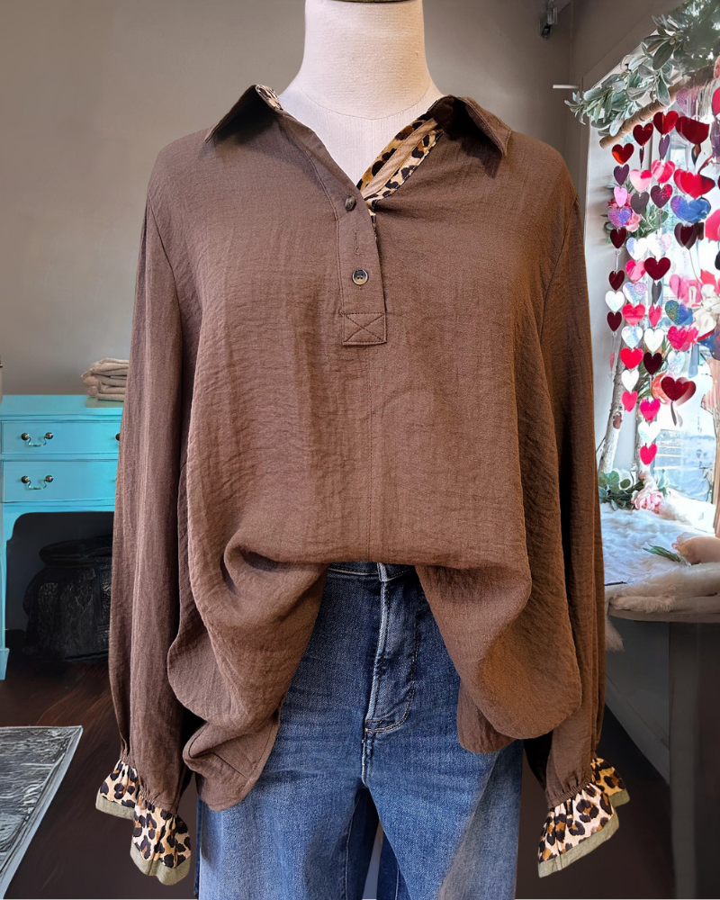 Simple Leopard Trimmed Top