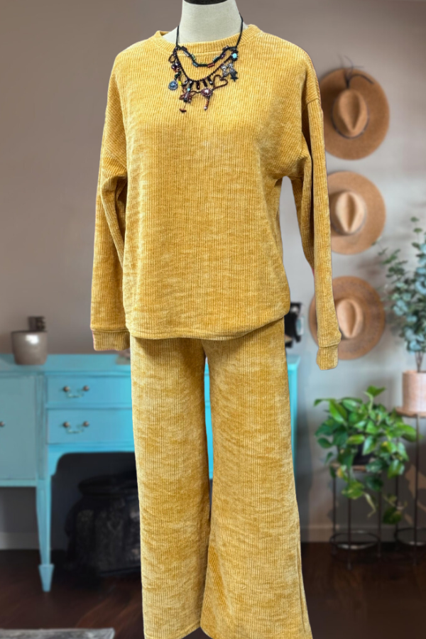 Chenille Long Sleeve Travel Set