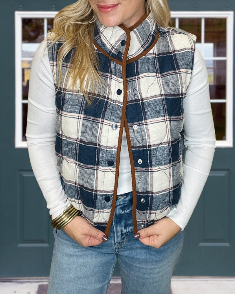 Unique Plaid Turtleneck Vest
