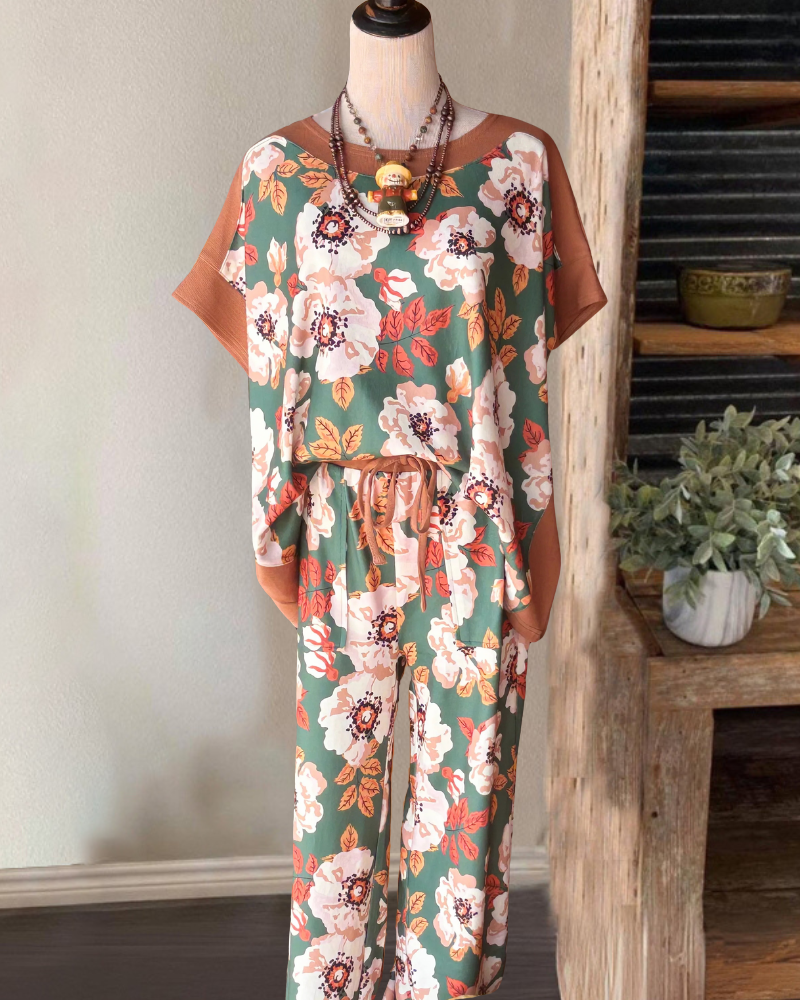 Stylish Floral Crew Neck Set