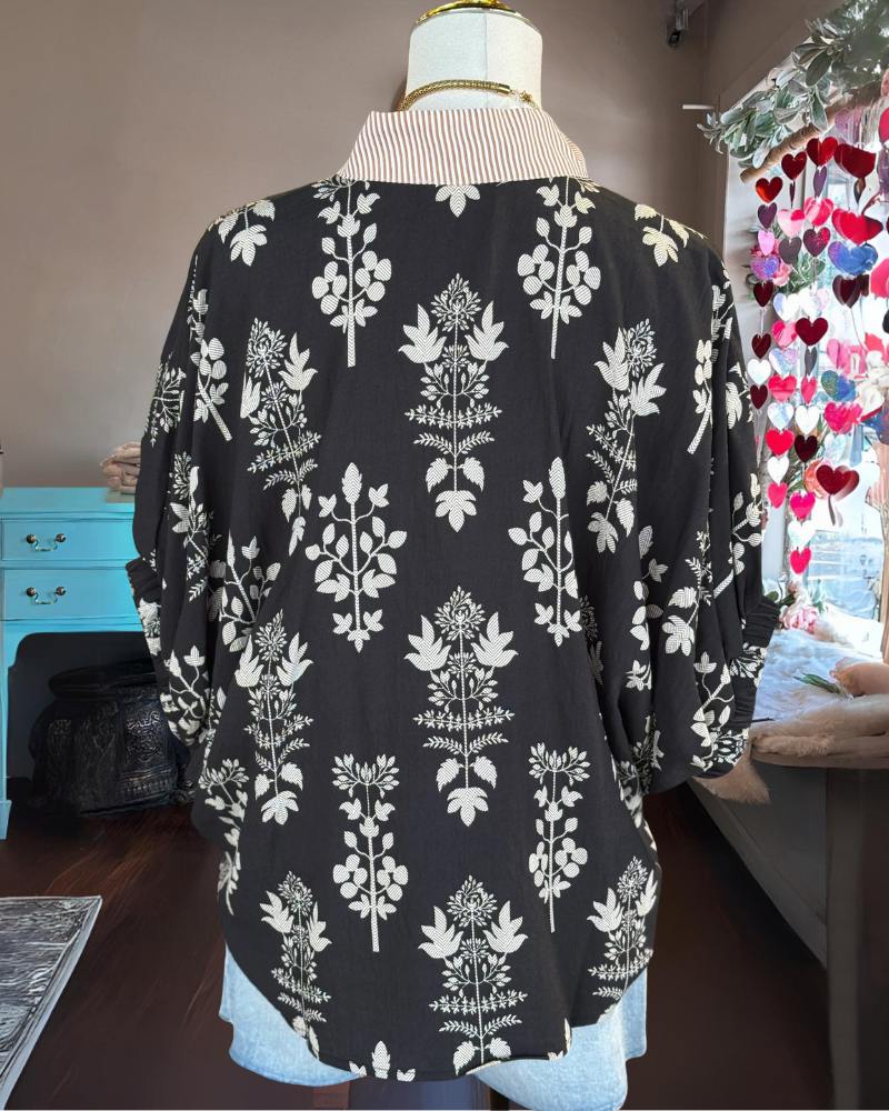 Botanical Pattern V-neck Top