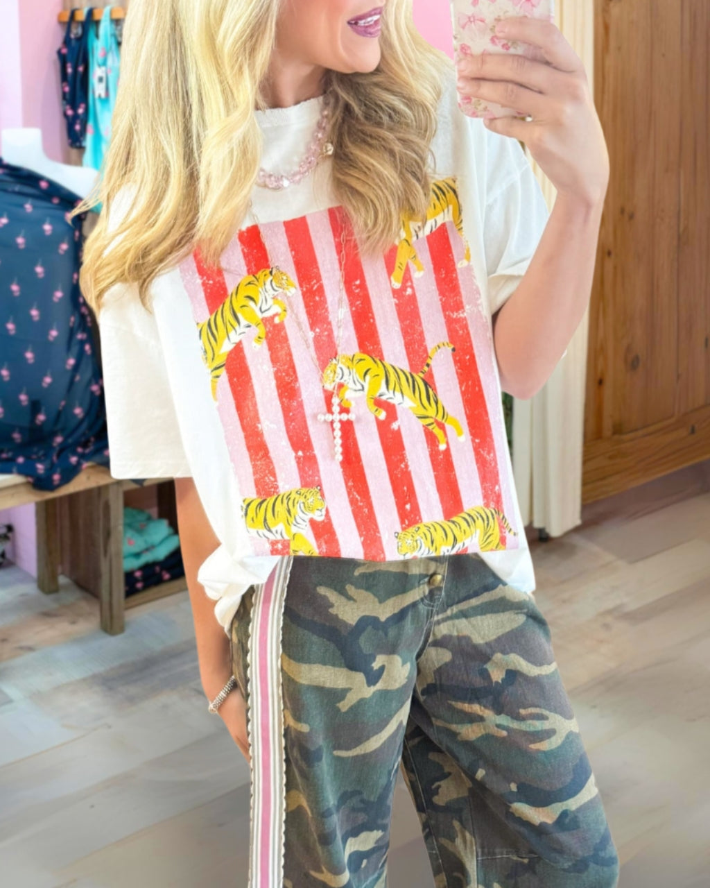 Lively Tiger Stripe Graphic Casual Tee