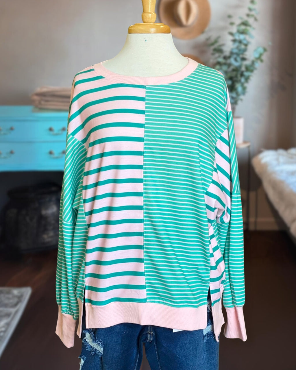 Trendy Contrast Striped Pullover
