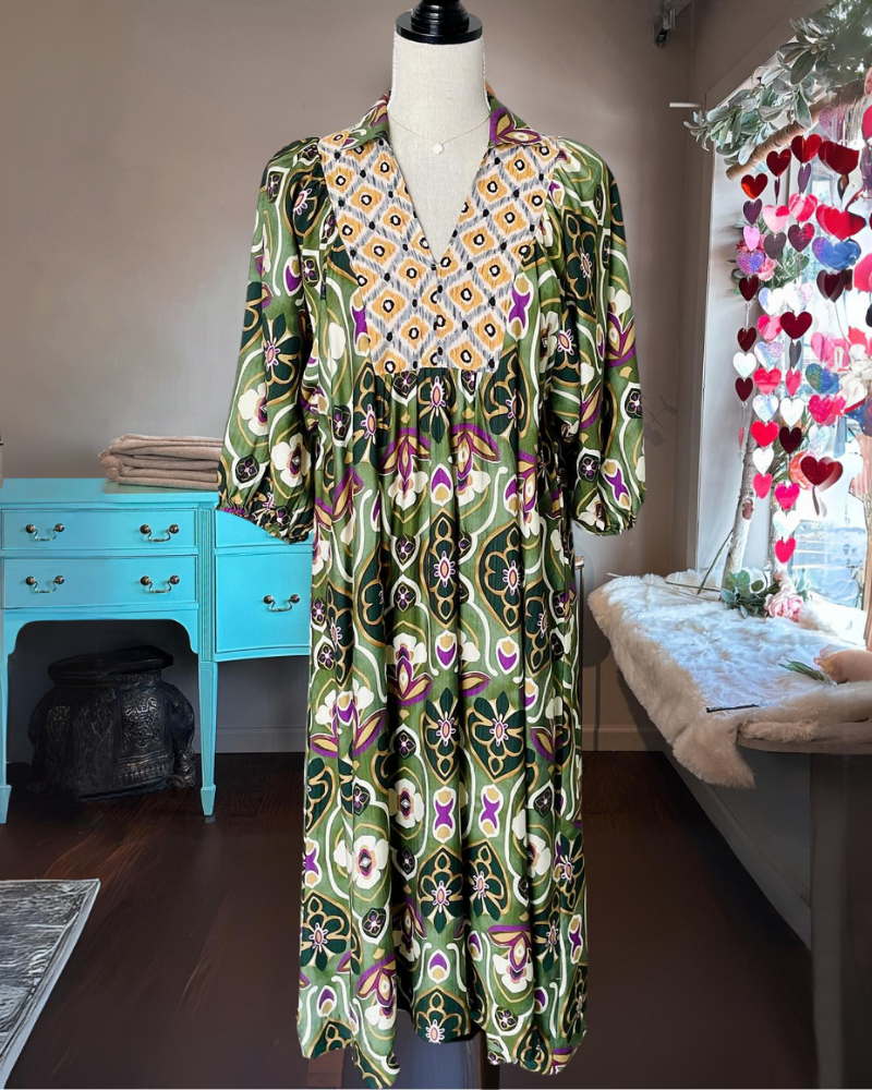 Unique Floral Pleated V-neck Dress