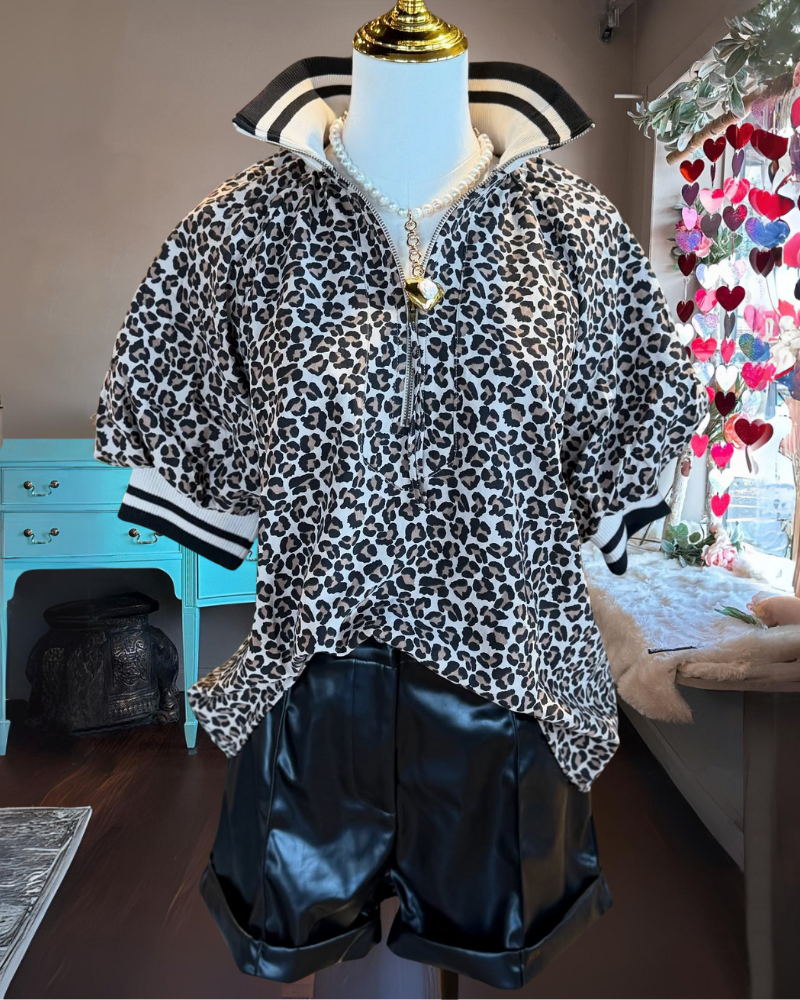Stylish Leopard Half-Zip Top