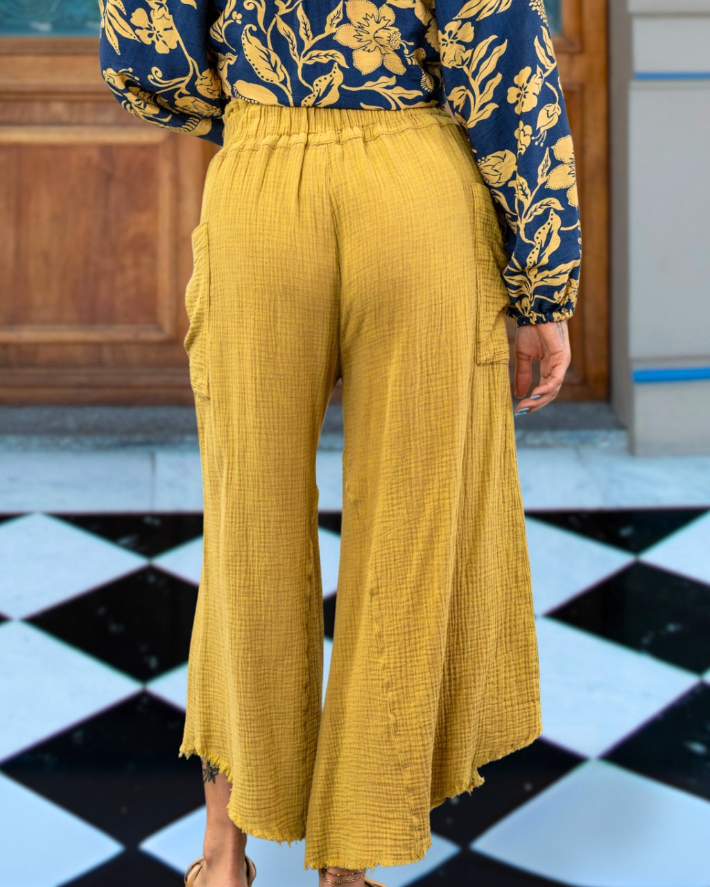 Cozy Washed Cropped Wide-Leg Pants
