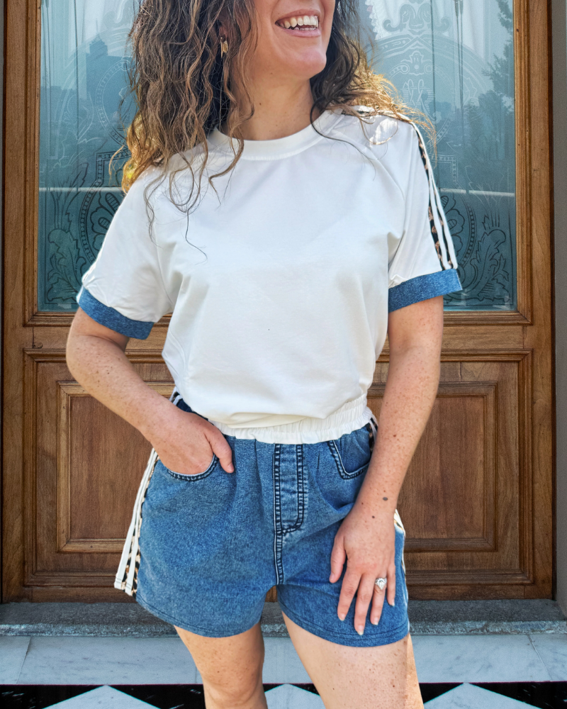 Simple Contrast Color Trim Tee