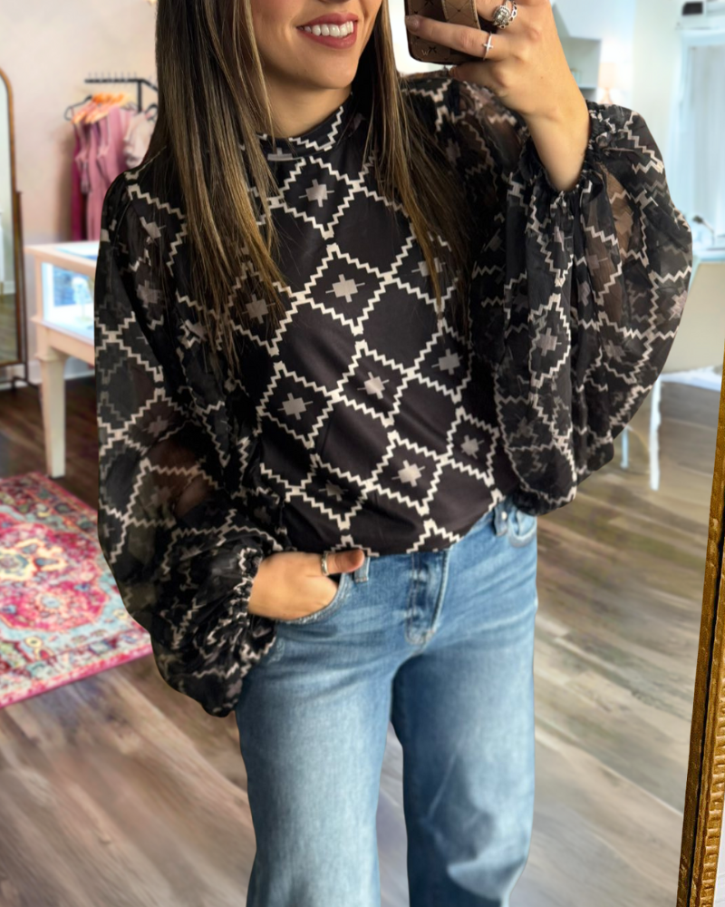 Trendy Geometric Diamond Top